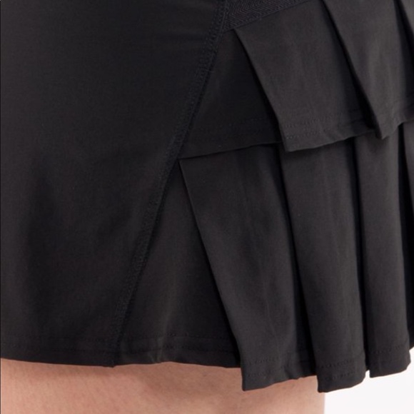 - Lululemon Pace Setter skirt sz 10 black lined with shorts,skort tennis preppy - Picture 2 of 11